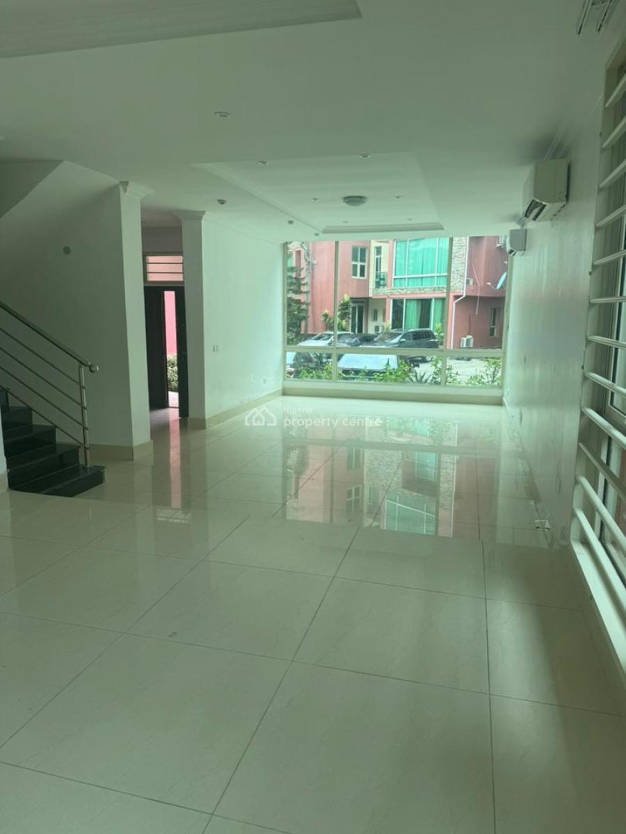 Luxury 3 Bedroom Maisonette with a Room Bq in Ikoyi, Mobolaji Johnson, Ikoyi, Lagos, Flat / Apartment for Rent