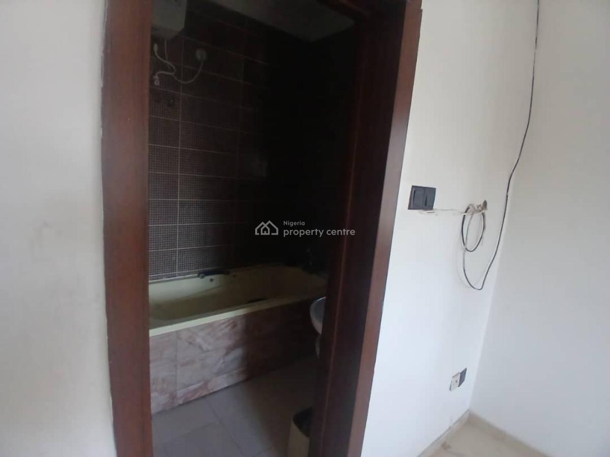 Lovely 3 Bedroom Flat with Classic Features, Lekki Phase 1, Lekki, Lagos, Flat / Apartment for Rent