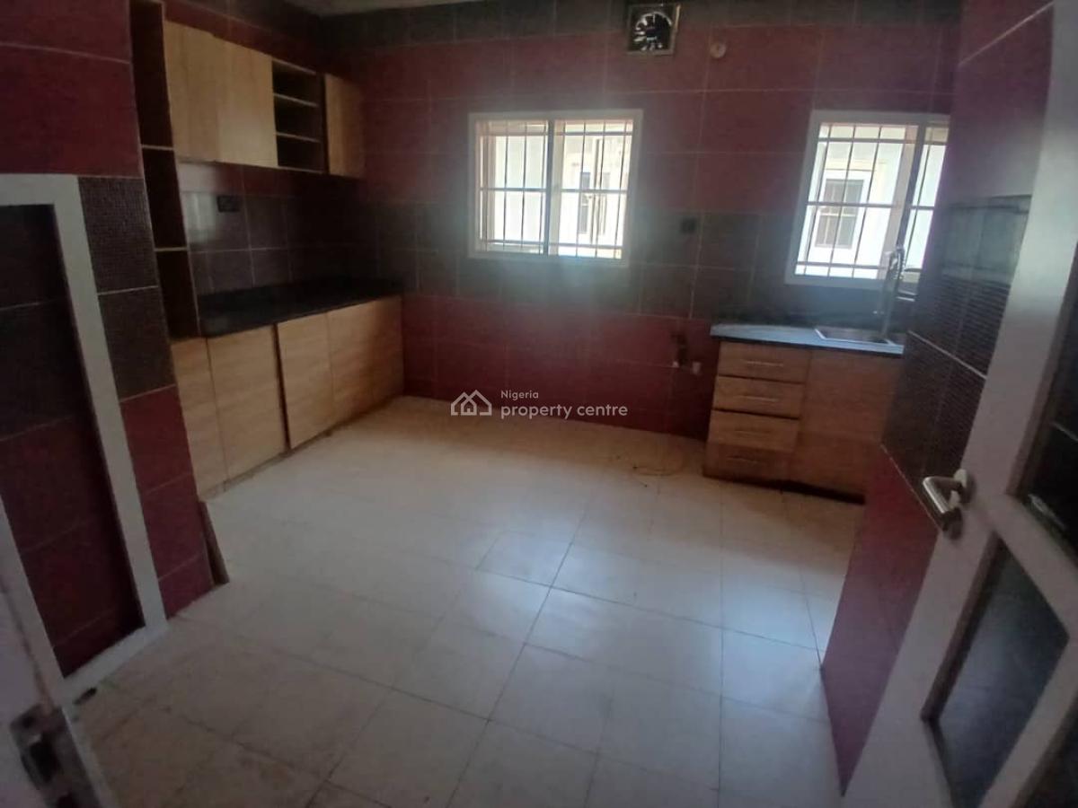Lovely 3 Bedroom Flat with Classic Features, Lekki Phase 1, Lekki, Lagos, Flat / Apartment for Rent