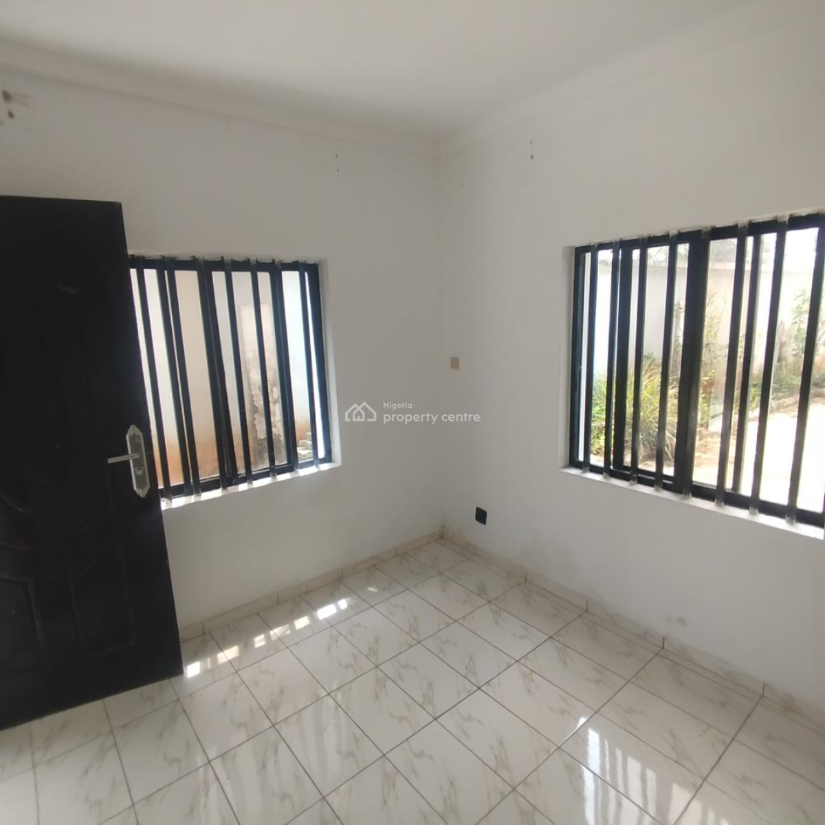 Self Contained/studio Apartment, Close Royal Pine, Orchid Road, Lekki Expressway, Lekki, Lagos, Self Contain (single Rooms) for Rent