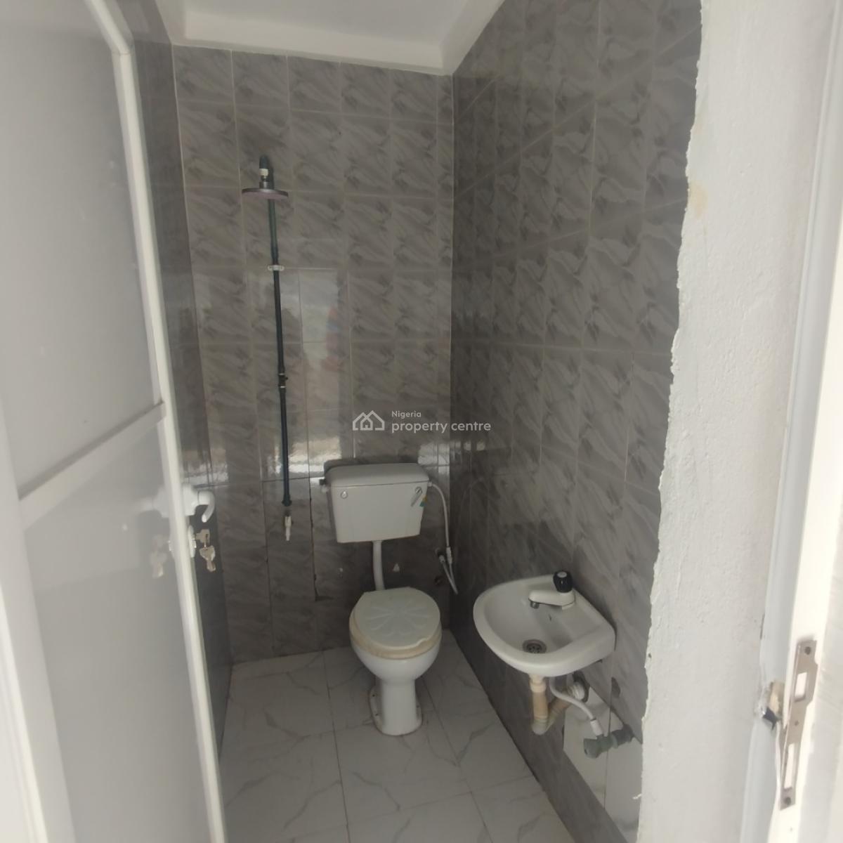 Self Contained/studio Apartment, Close Royal Pine, Orchid Road, Lekki Expressway, Lekki, Lagos, Self Contain (single Rooms) for Rent