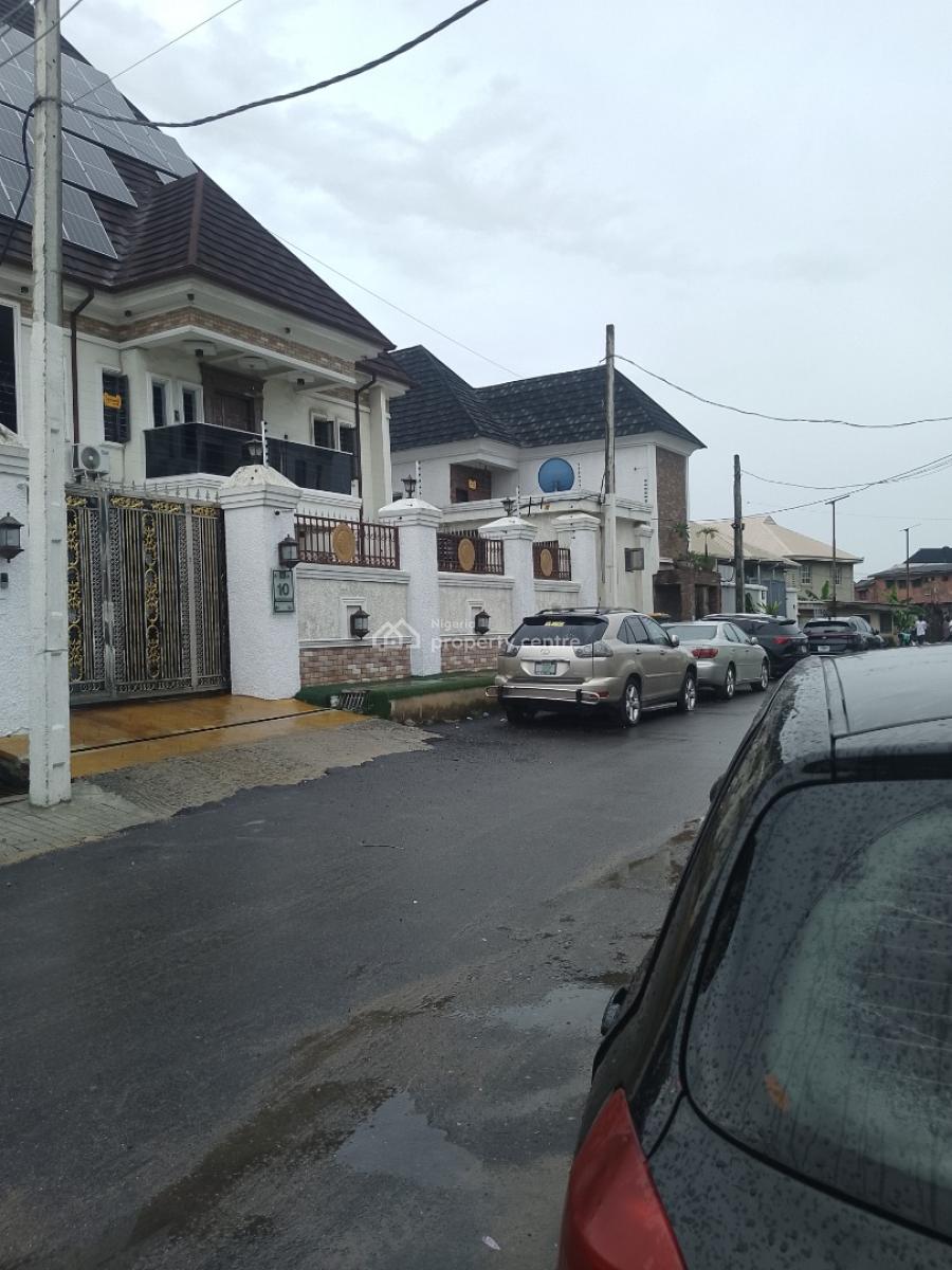 Massive Land with Structure, Off Adeniran Ogunsanya, Surulere, Lagos, Residential Land for Sale