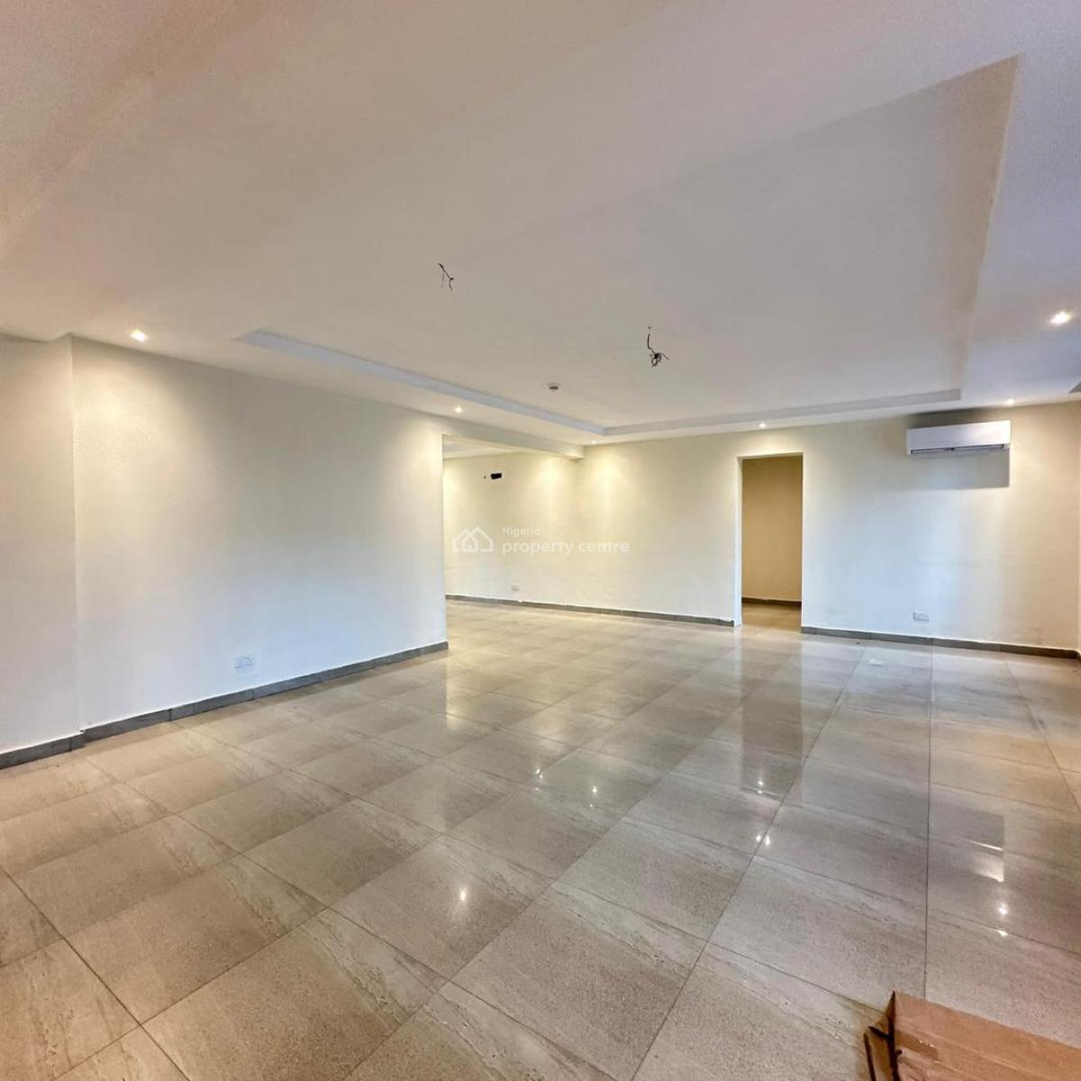 Spacious 2 Bedroom Apartment + Elevator, Swimming Pool and a Gym House, Lekki Phase 1, Lekki, Lagos, Flat / Apartment for Sale