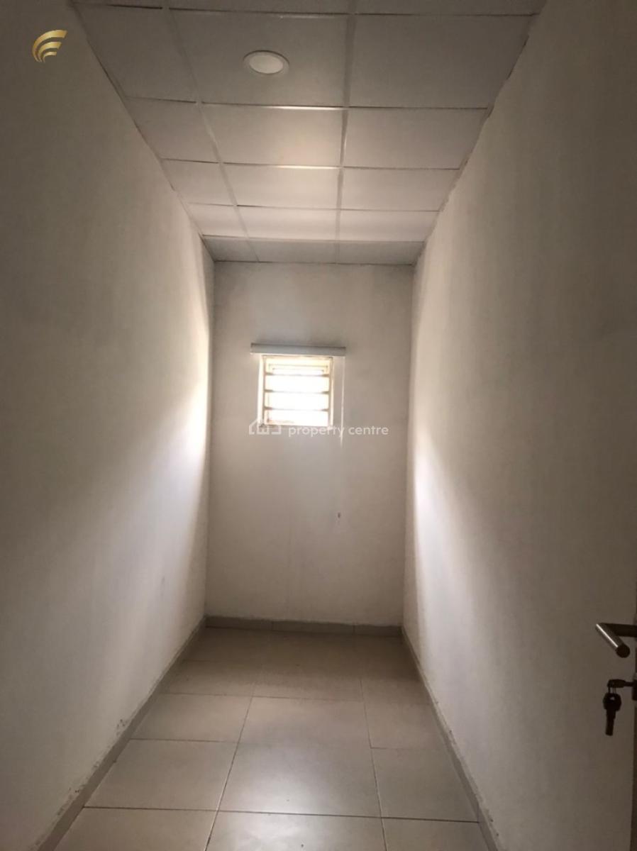 278.93 Sqm Open Plan Office Space, Ikorodu Road, Ketu, Lagos, Office Space for Rent