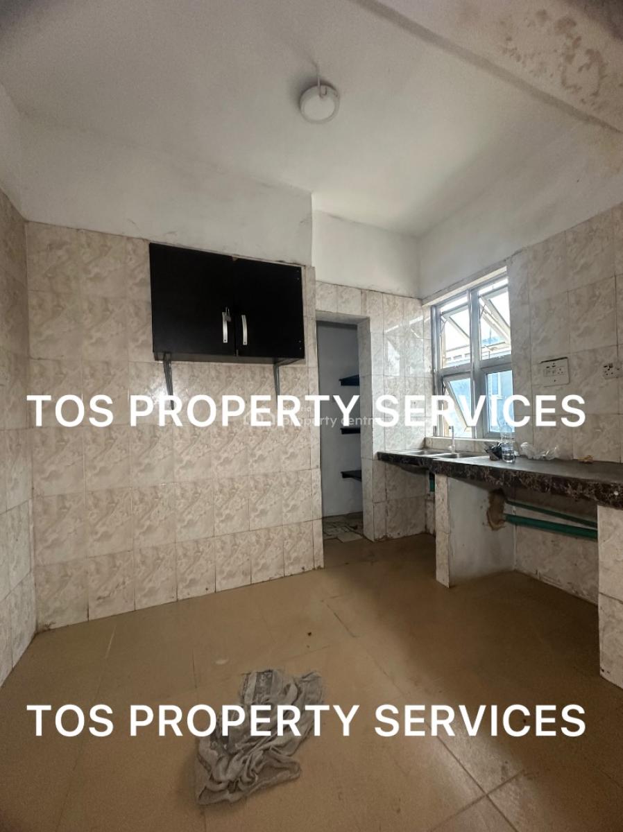 Nice 2 Bedroom All Rooms Ensuite Apartment, Sabo-alagomeji, Alagomeji, Yaba, Lagos, Flat / Apartment for Rent