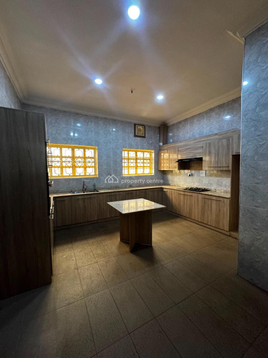 a Very Good, Fully Serviced 4-bedroom Flat + 1 Bq, Off Ibb Way, Maitama District, Abuja, Flat / Apartment for Rent