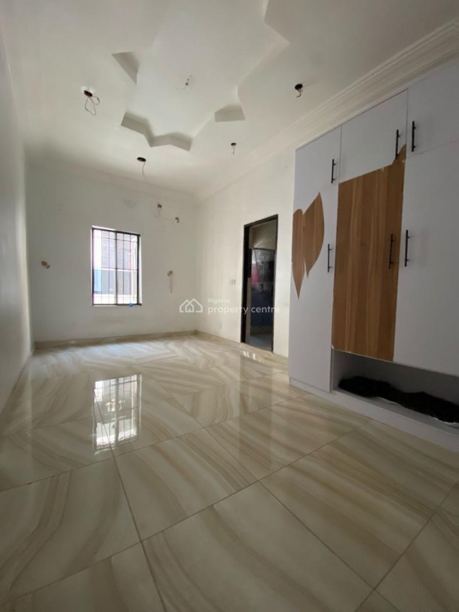 Standard Single Room in a Duplex Shared Apt, Chevron Lekki Lagos, Lekki, Lagos, Self Contain (single Rooms) for Rent