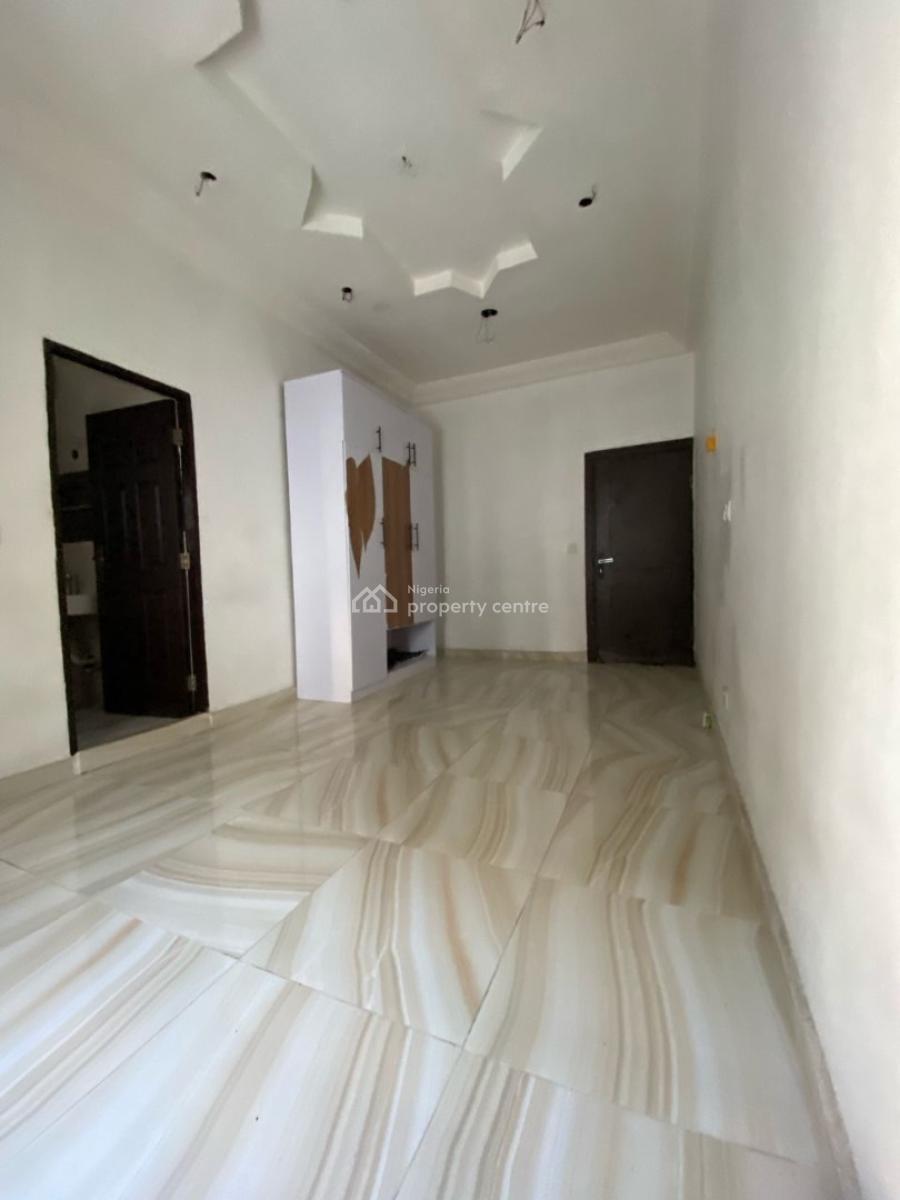 Standard Single Room in a Duplex Shared Apt, Chevron Lekki Lagos, Lekki, Lagos, Self Contain (single Rooms) for Rent