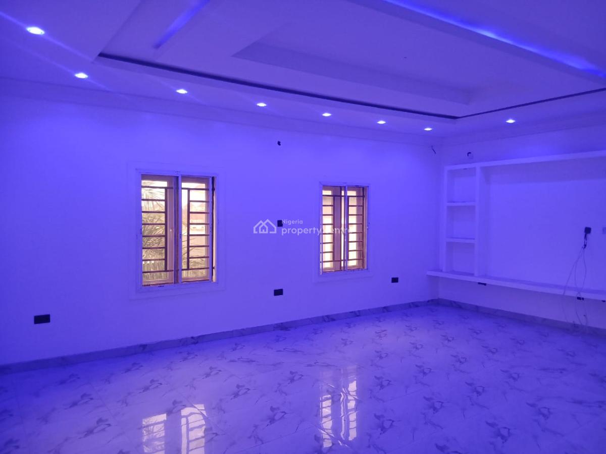 Four(4] Bedrooms Penthouse Apartment, Phase 4, T-pumpy Estate, Lugbe District Abuja, Lugbe District, Abuja, Flat / Apartment for Rent
