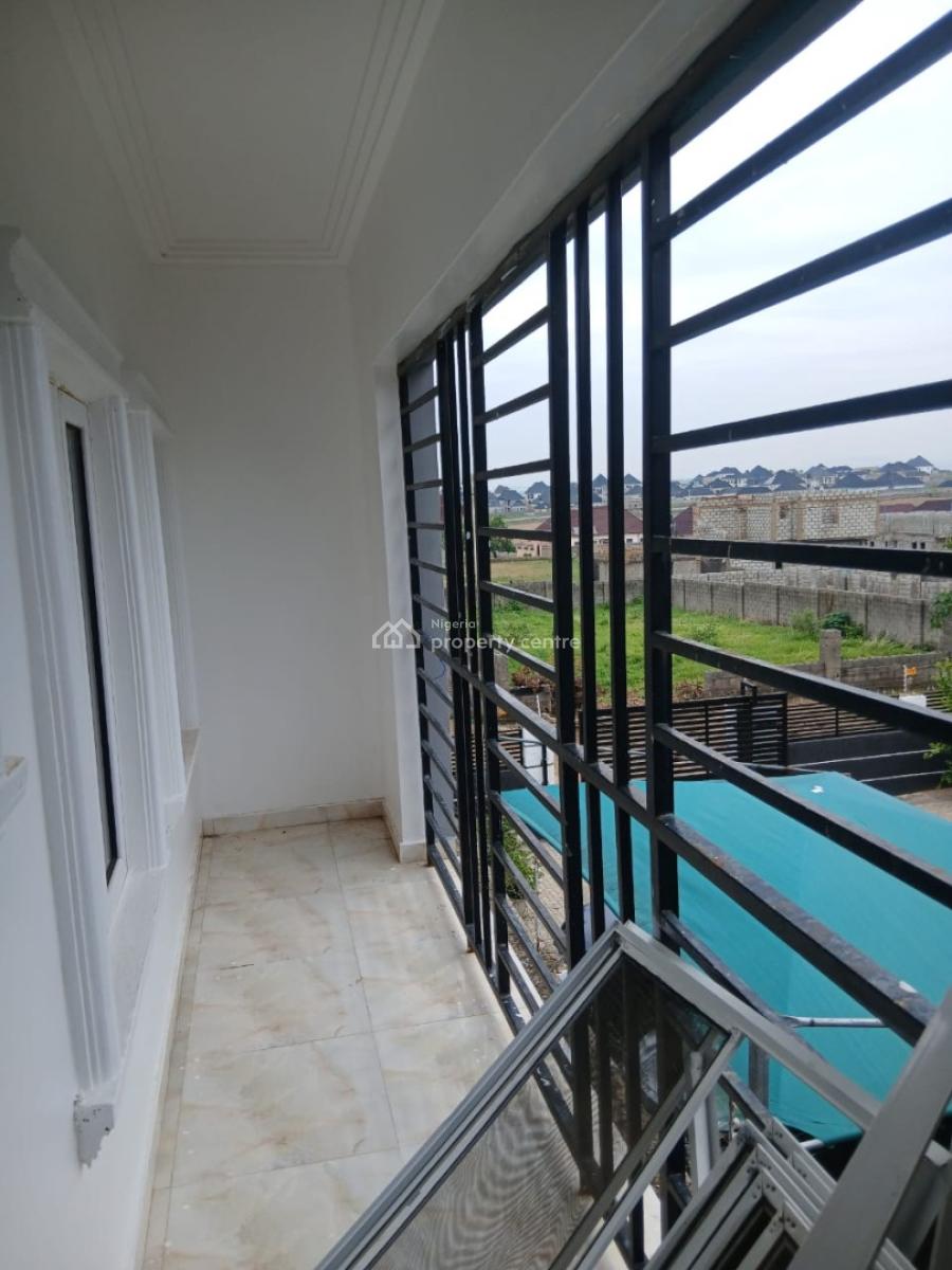 Four(4] Bedrooms Penthouse Apartment, Phase 4, T-pumpy Estate, Lugbe District Abuja, Lugbe District, Abuja, Flat / Apartment for Rent