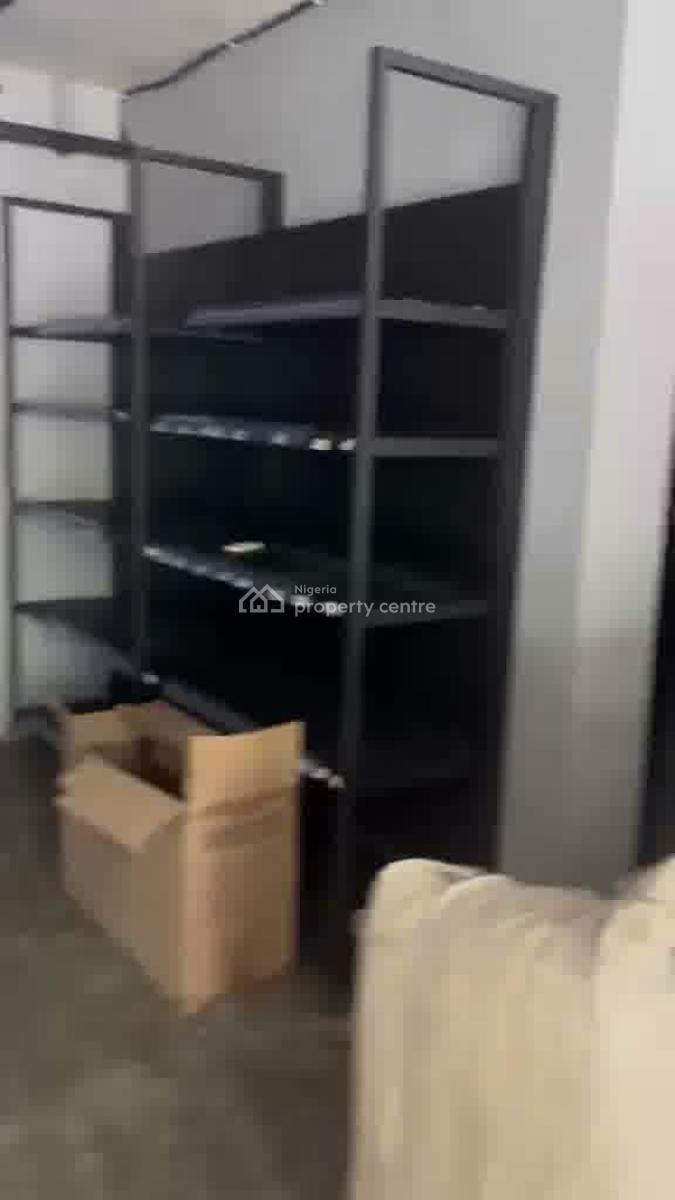 Supermarket/ Showroom./office Space Saka Tinubu, Saka Tinubu, Victoria Island (vi), Lagos, Commercial Property for Rent