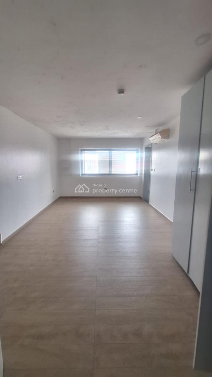 3 Bedroom Condominium, Lekki Phase 1, Lekki, Lagos, Flat / Apartment for Rent