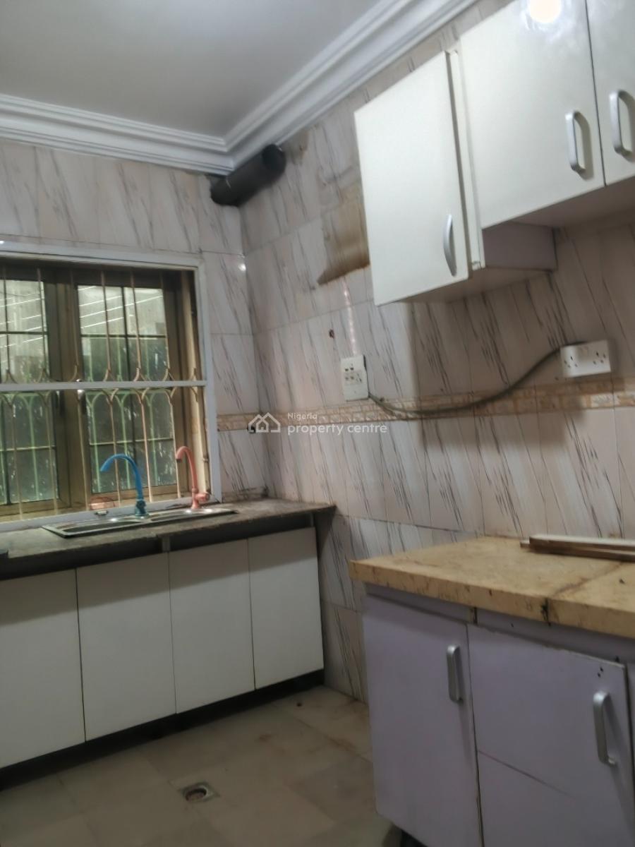Well Renovated 2 Bedroom Apartment, Guzape District, Abuja, Flat / Apartment for Rent
