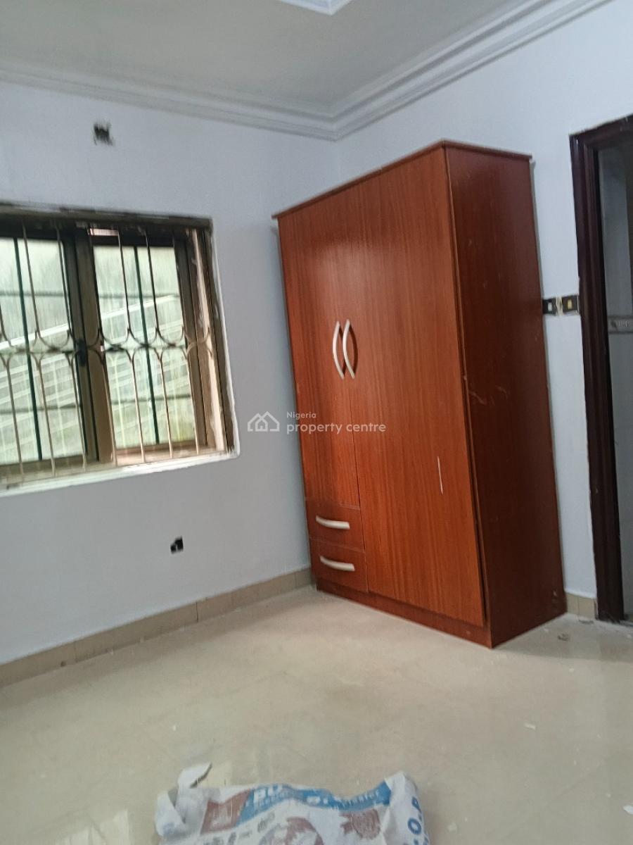Well Renovated 2 Bedroom Apartment, Guzape District, Abuja, Flat / Apartment for Rent