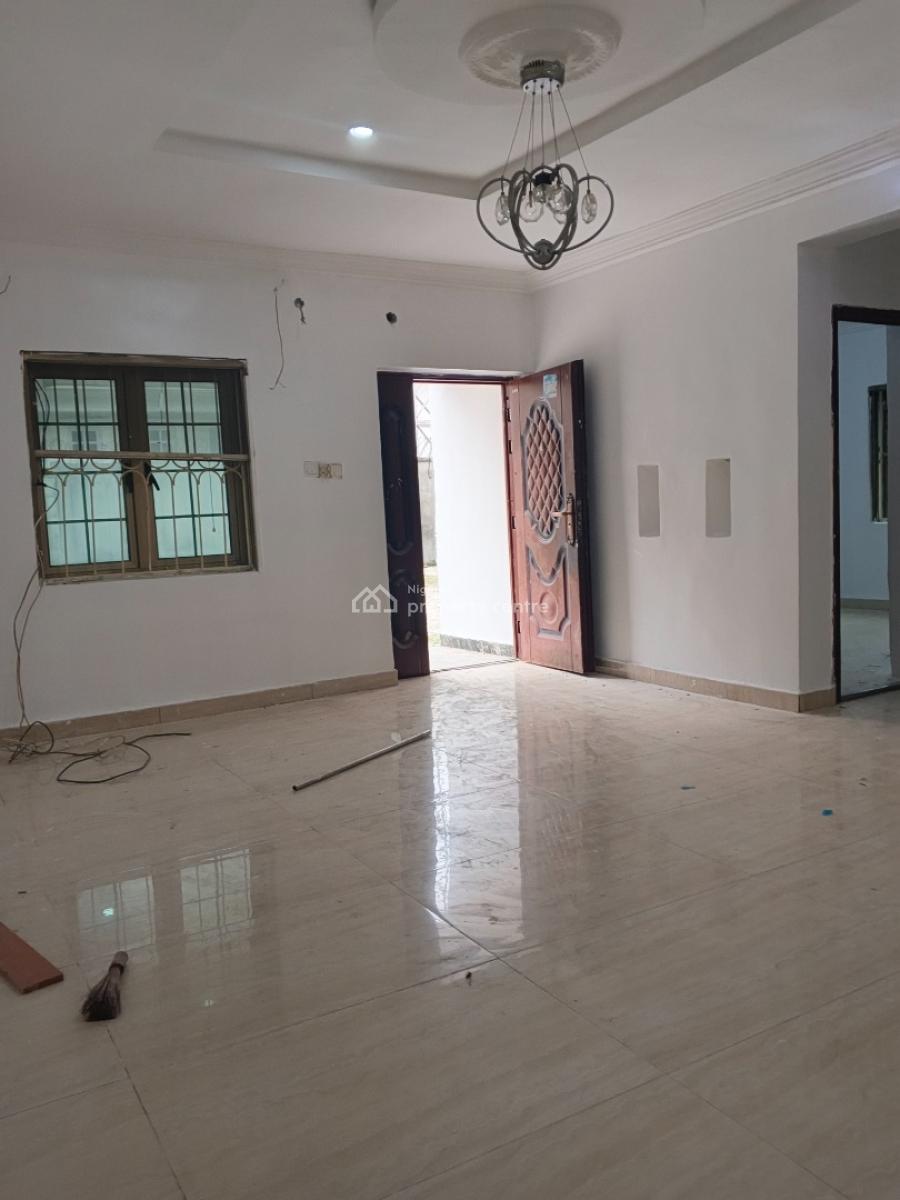 Well Renovated 2 Bedroom Apartment, Guzape District, Abuja, Flat / Apartment for Rent