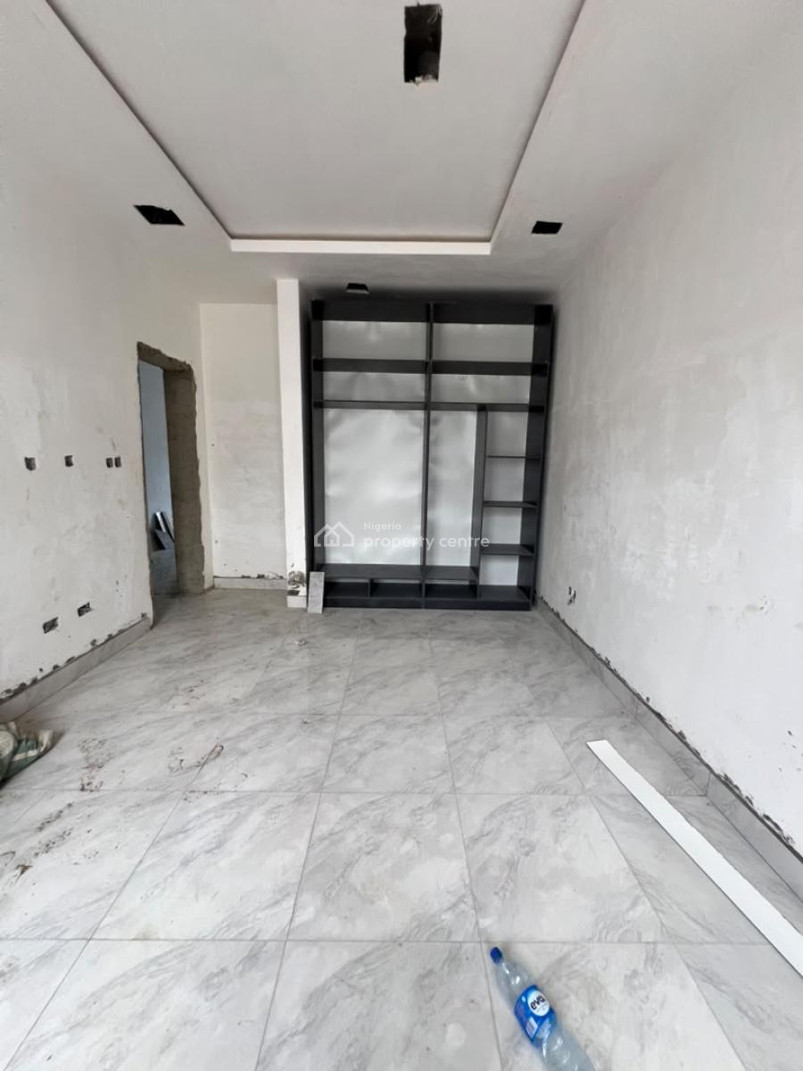 Spacious 2 Bedroom Apartment with Pool, Gym, Elevator & Balcony, Victoria Island (vi), Lagos, Flat / Apartment for Sale