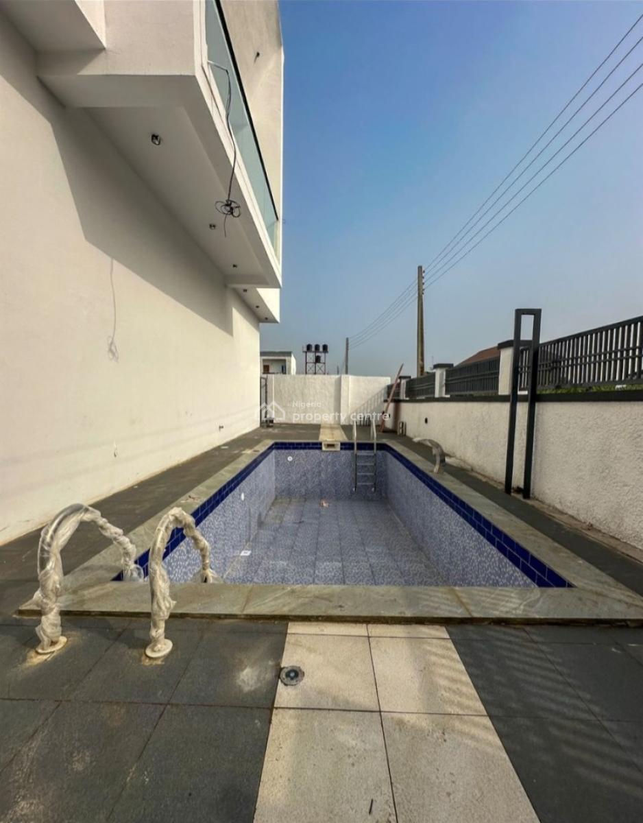 Luxurious 4-bedrooms Semi-detached Detached Duplex with Bq, Ikota, Lekki, Lagos, Semi-detached Duplex for Sale