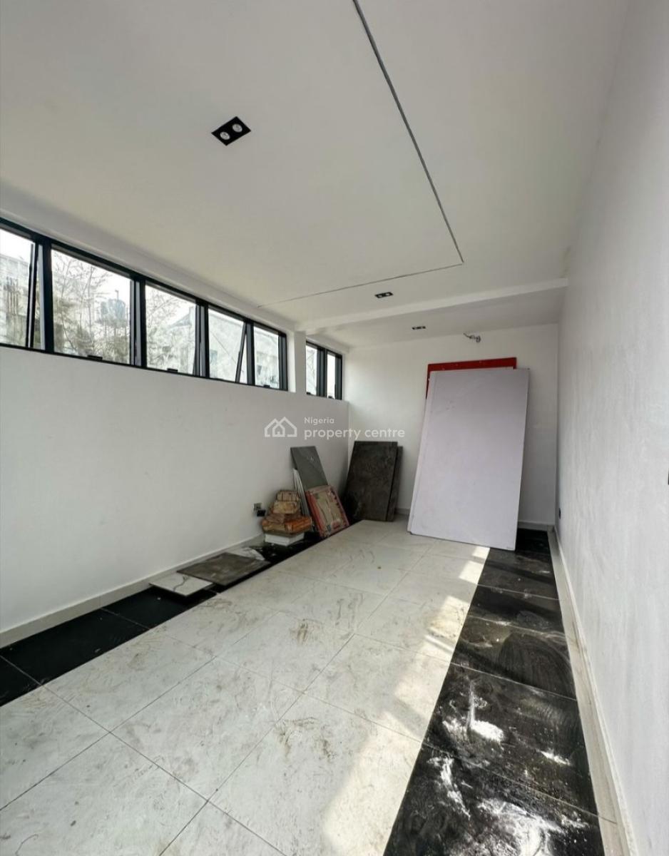Luxurious 4-bedrooms Semi-detached Detached Duplex with Bq, Ikota, Lekki, Lagos, Semi-detached Duplex for Sale