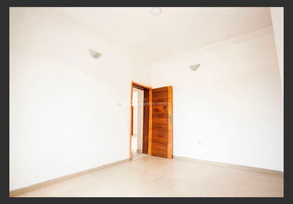 Massive 2 Bedroom Flat Upstairs, Abijo Pan Villa Estate Abijo Ibeju Lekki, Abijo, Lekki, Lagos, Flat / Apartment for Rent