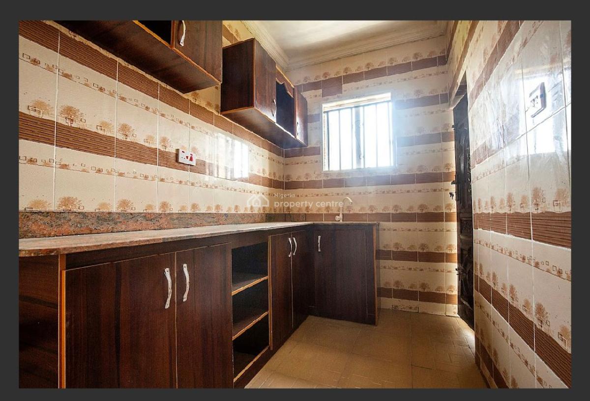 Massive 2 Bedroom Flat Upstairs, Abijo Pan Villa Estate Abijo Ibeju Lekki, Abijo, Lekki, Lagos, Flat / Apartment for Rent