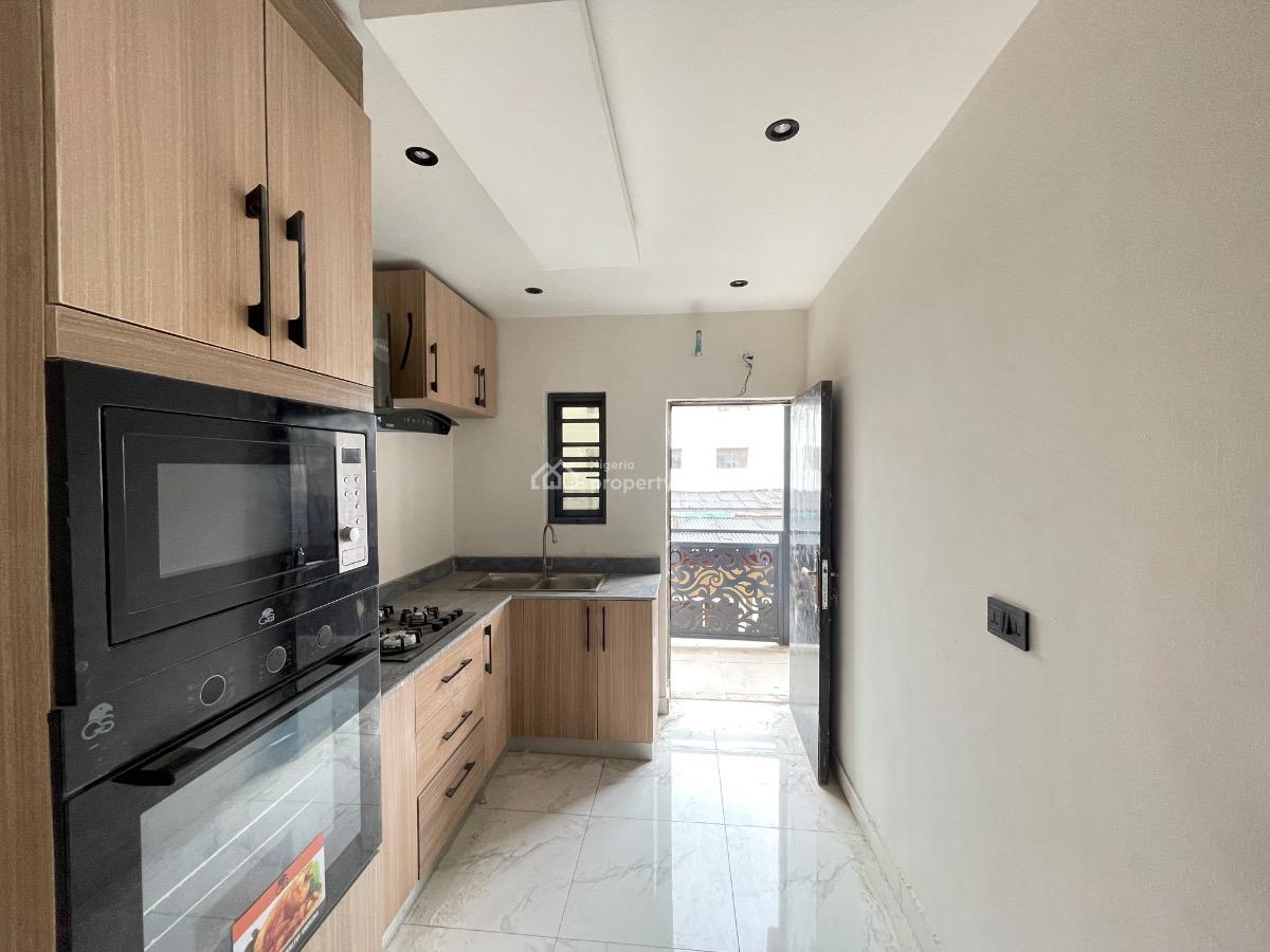 Newly Built 3 Bedroom Apartment, Gbagada, Lagos, Flat / Apartment for Sale
