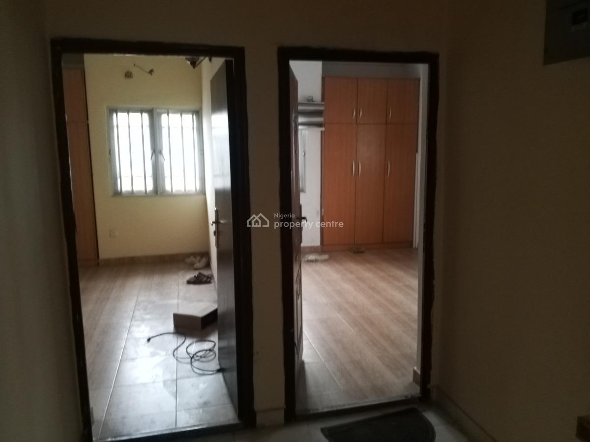 Beautiful 2 Bedroom Apartment Upstairs, Badore Ado Road, Ajah, Lagos, Flat / Apartment for Rent