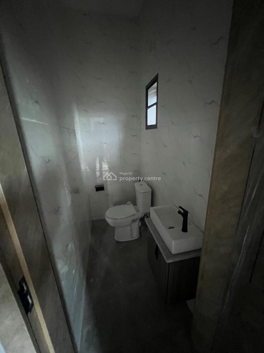 1 Bedroom Mini Flat, Ilasan, Lekki, Lagos, Mini Flat (room and Parlour) for Rent
