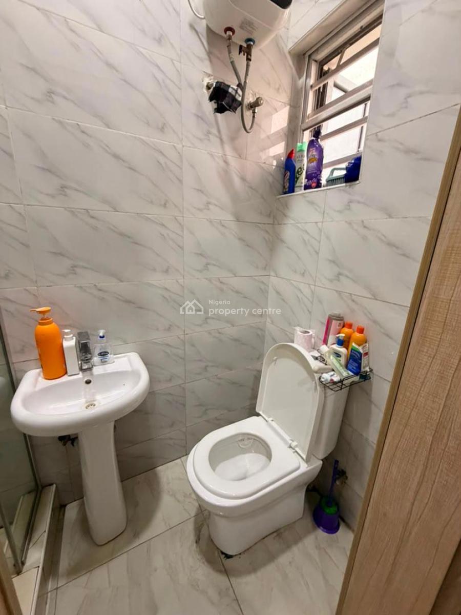 Big Room Downstairs in a Shared Unit with Open Parlor, Lekki, Lagos, Self Contain (single Rooms) for Rent