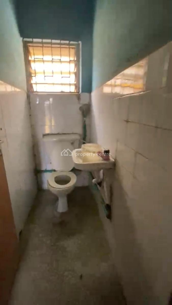 Spacious 3 Bedroom Apartment (ground Floor)), Off Ogba Road, Agege, Lagos, Flat / Apartment for Rent