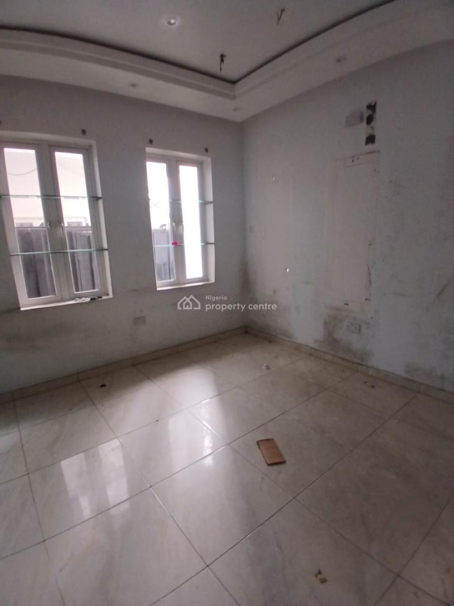 Luxury 2 Bedroom Commercial Use on a Busy Road, Adebayo Dorherty Street, Lekki Phase 1, Lekki, Lagos, Flat / Apartment for Rent
