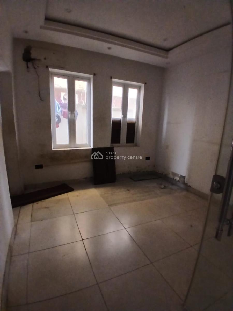 Luxury 2 Bedroom Commercial Use on a Busy Road, Adebayo Dorherty Street, Lekki Phase 1, Lekki, Lagos, Flat / Apartment for Rent