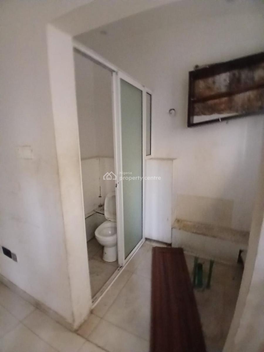 Luxury 2 Bedroom Commercial Use on a Busy Road, Adebayo Dorherty Street, Lekki Phase 1, Lekki, Lagos, Flat / Apartment for Rent