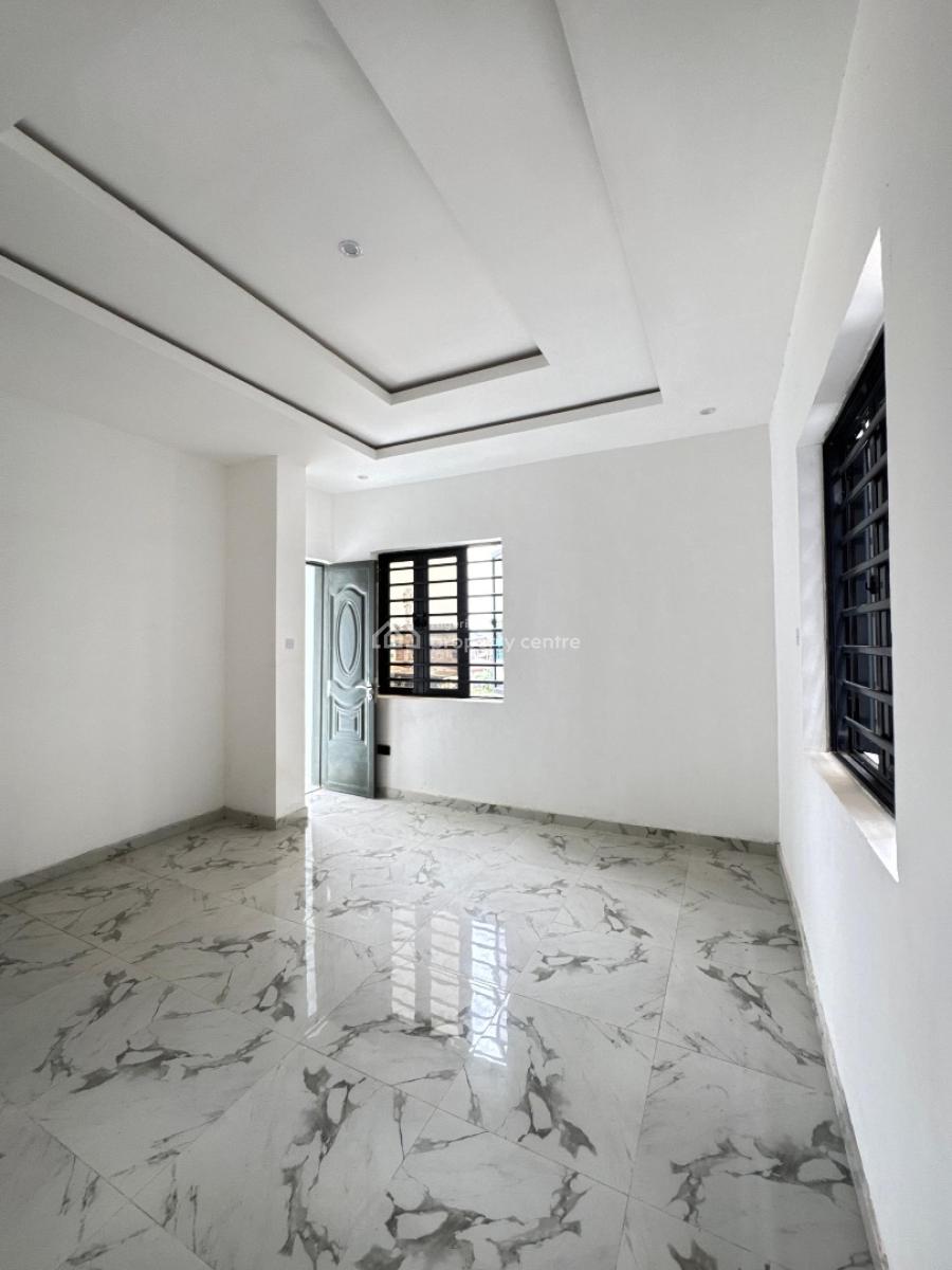 Beautiful Well Built 2 Bedroom Apartment in a Well Secured Environment, Surulere, Lagos, Flat / Apartment for Sale