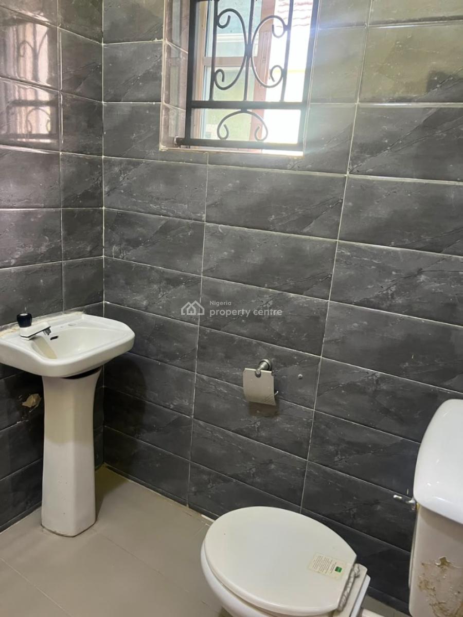 Rooms with Shared Furnished Parlour and Equipped Kitchen, Silverland Estate, Sangotedo, Ajah, Lagos, Flat / Apartment for Rent