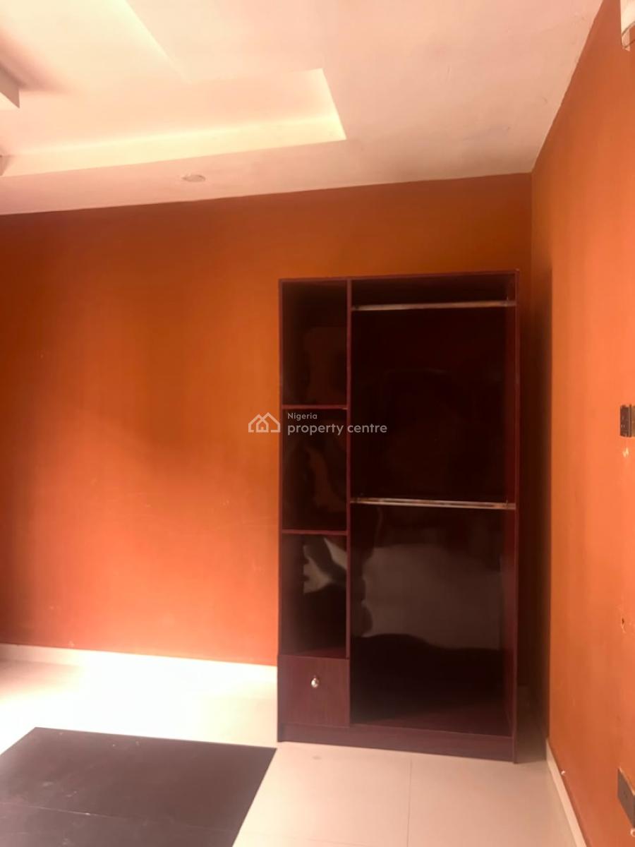 Rooms with Shared Furnished Parlour and Equipped Kitchen, Silverland Estate, Sangotedo, Ajah, Lagos, Flat / Apartment for Rent