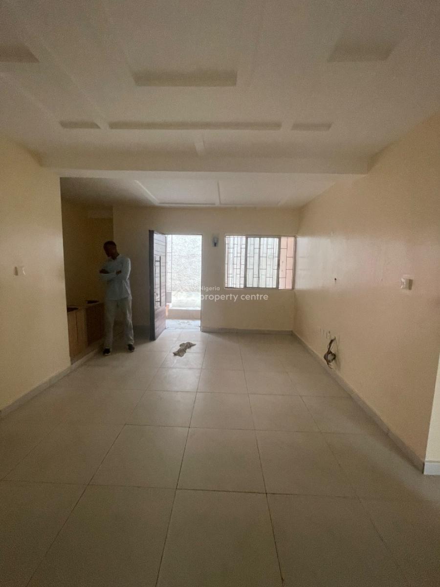 3 Bedroom Apartment, in an Estate, Gbagada, Lagos, Flat / Apartment for Rent