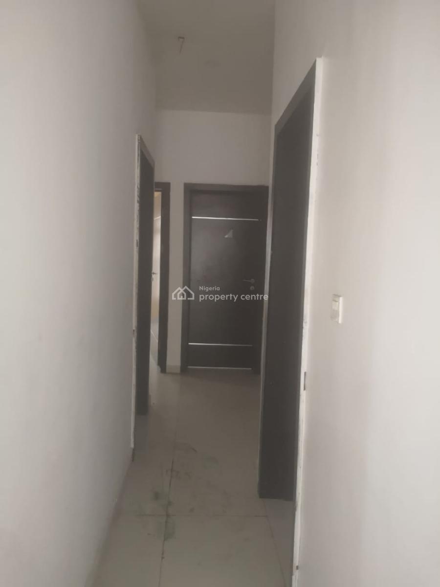 Standard 3 Bedroom Apartment in a Secure Estate, Lekki Phase1, Lekki, Lagos, Flat / Apartment for Rent