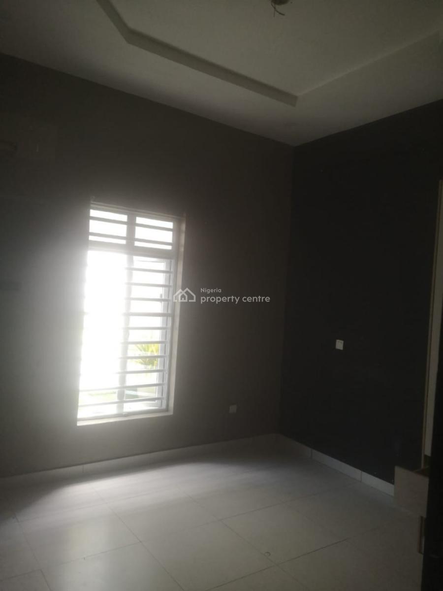 Standard 3 Bedroom Apartment in a Secure Estate, Lekki Phase1, Lekki, Lagos, Flat / Apartment for Rent