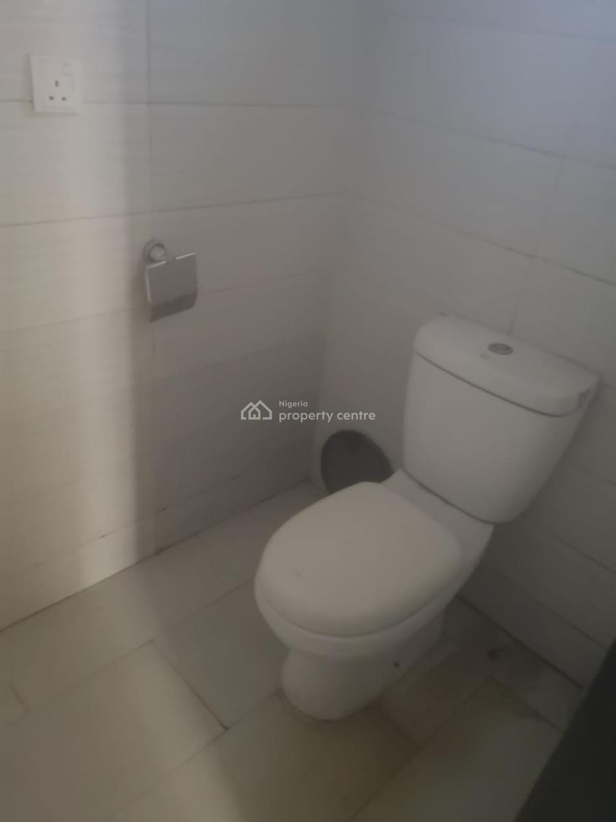 Standard 3 Bedroom Apartment in a Secure Estate, Lekki Phase1, Lekki, Lagos, Flat / Apartment for Rent