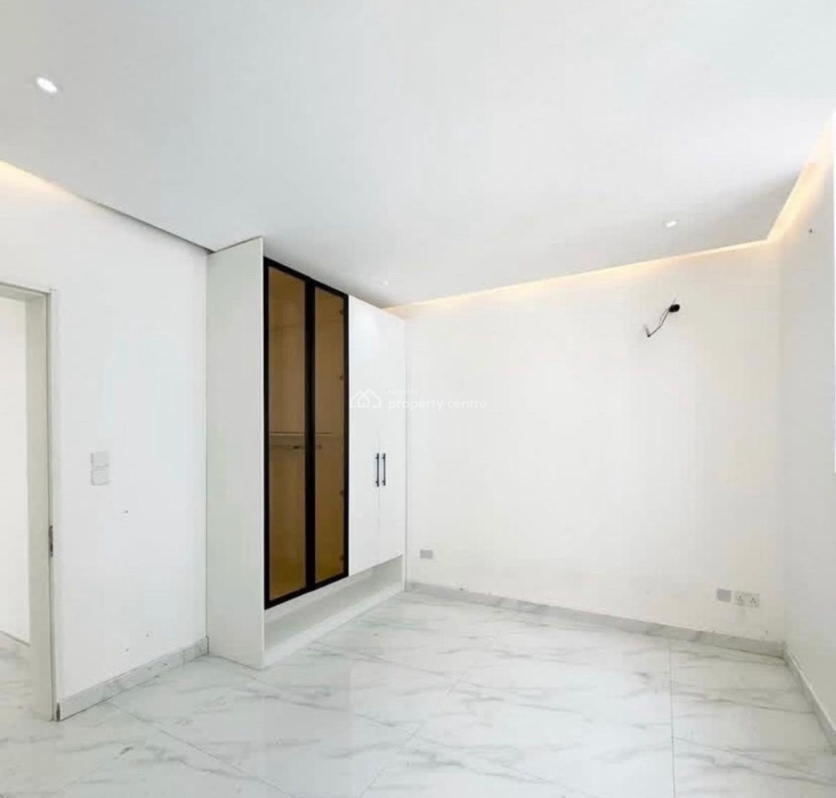 3 Bedroom Apartment, Lekki Phase 1, Lekki, Lagos, Flat / Apartment for Rent