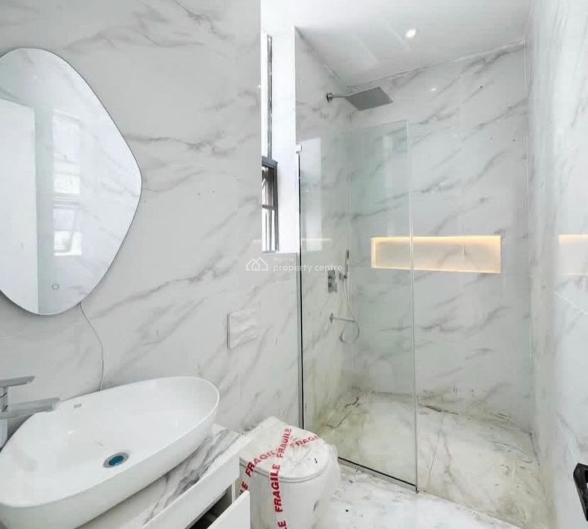 3 Bedroom Apartment, Lekki Phase 1, Lekki, Lagos, Flat / Apartment for Rent