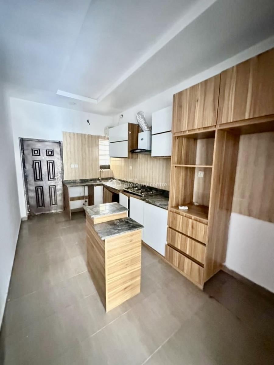 Self Compound Spacious and Sharp, Ikota, Lekki, Lagos, Terraced Duplex for Rent