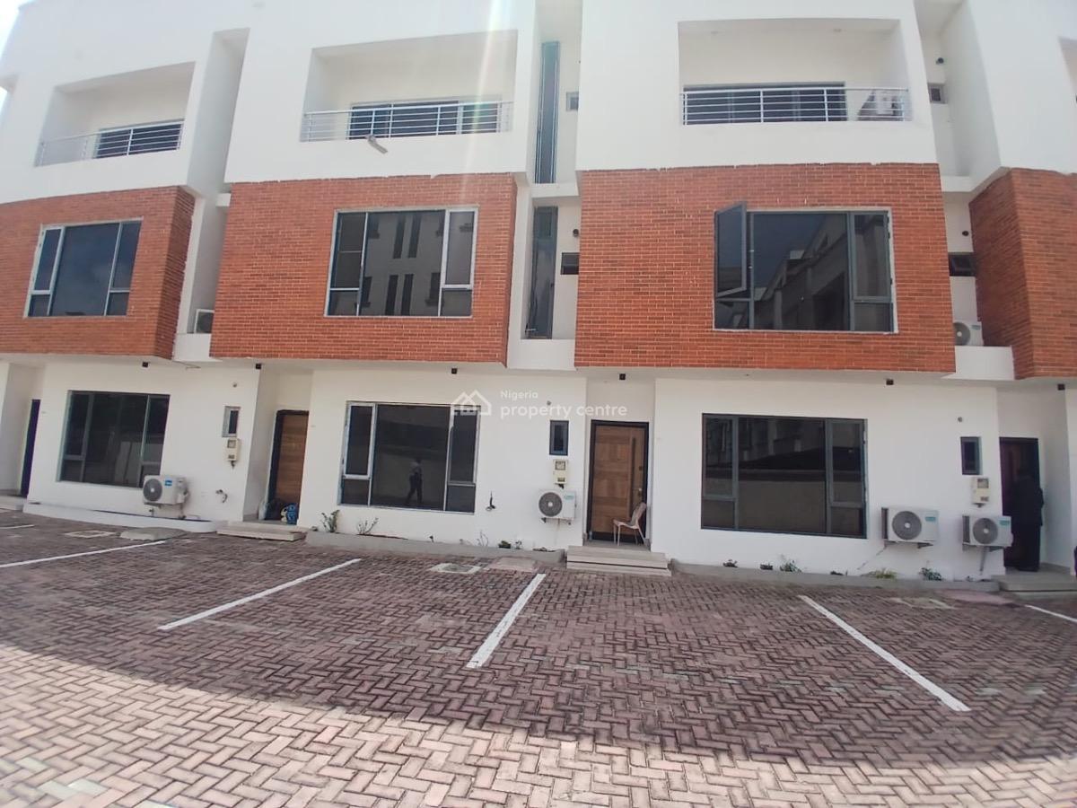 Four Bedroom Terraced Apartment with Bq, Lekki Phase 1, Lekki, Lagos, Flat / Apartment for Rent