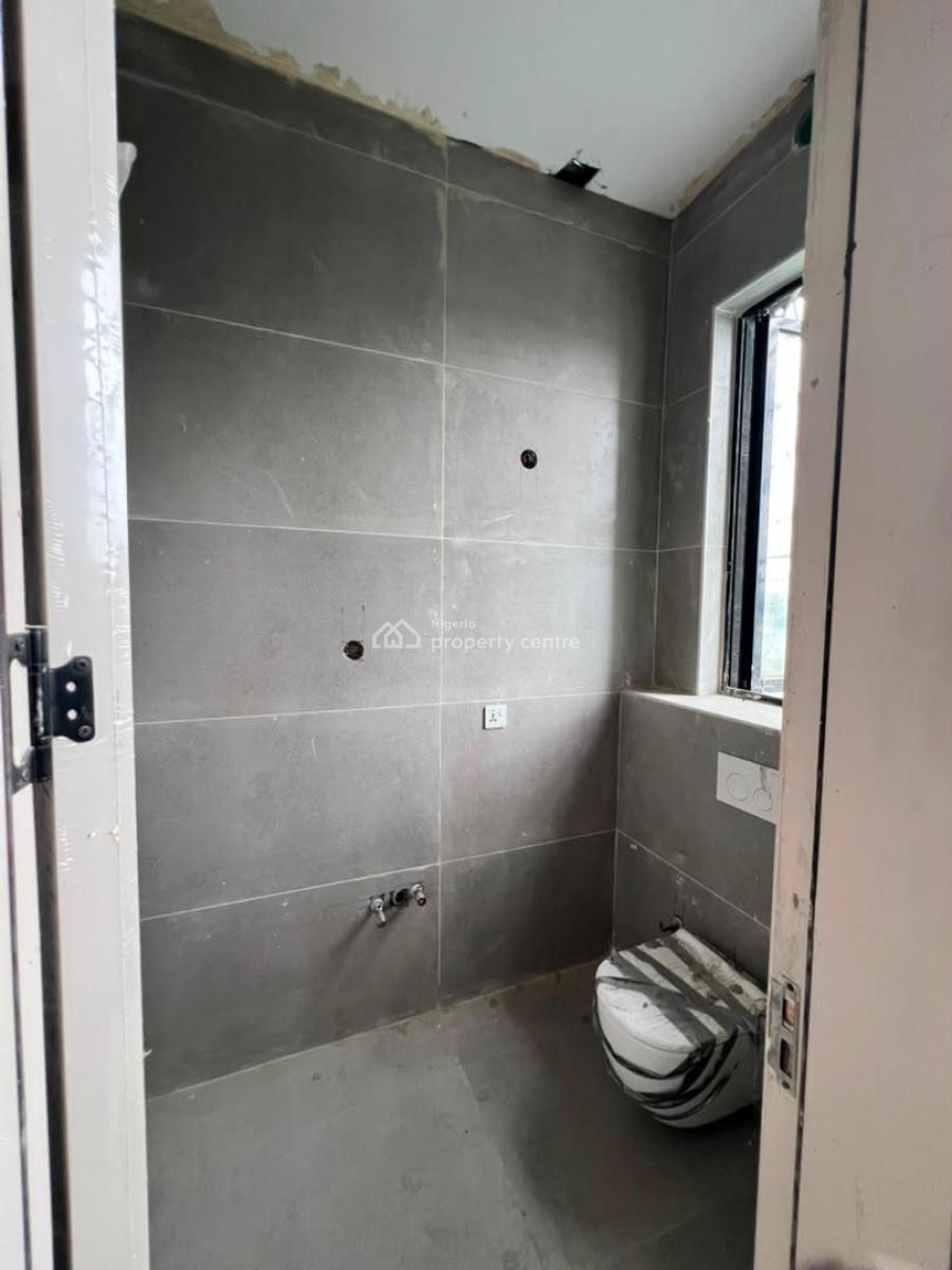 Upscale 2 Bedroom Maisonette with an Elevator & Swimming Pool, Victoria Island (vi), Lagos, Flat / Apartment for Sale