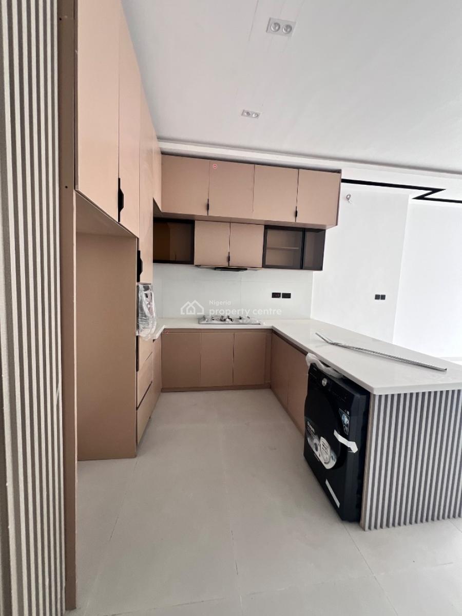2 Bedroom Apartment with Pool, Lekki Phase 1, Lekki, Lagos, Flat / Apartment for Rent