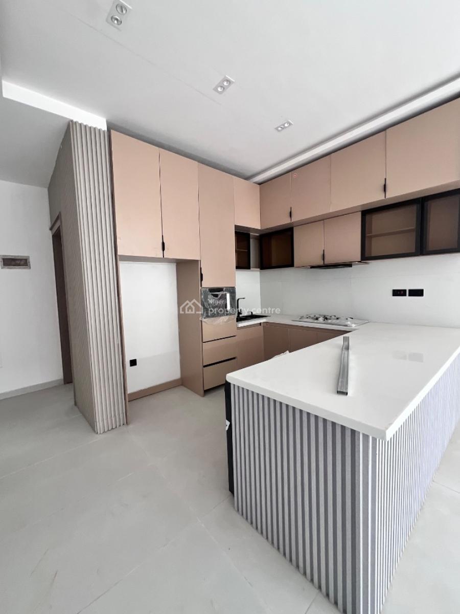 2 Bedroom Apartment with Pool, Lekki Phase 1, Lekki, Lagos, Flat / Apartment for Rent