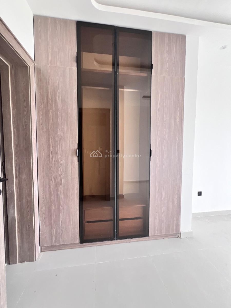 2 Bedroom Apartment with Pool, Lekki Phase 1, Lekki, Lagos, Flat / Apartment for Rent