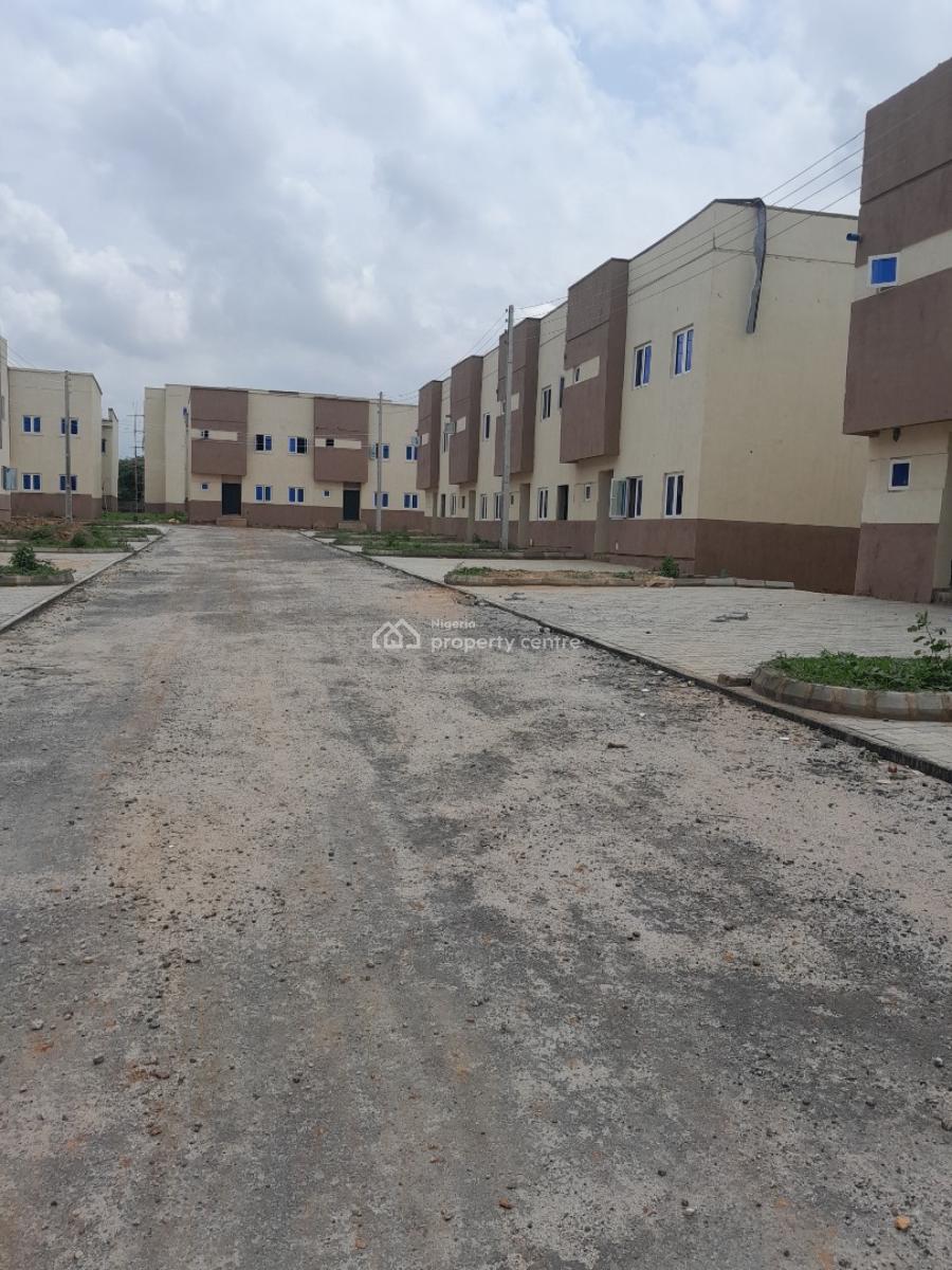 3 Bedroom Terrace with Good Infrastructure and Boys Quarter, Kubwa Karsana, Karsana, Abuja, Terraced Duplex for Sale