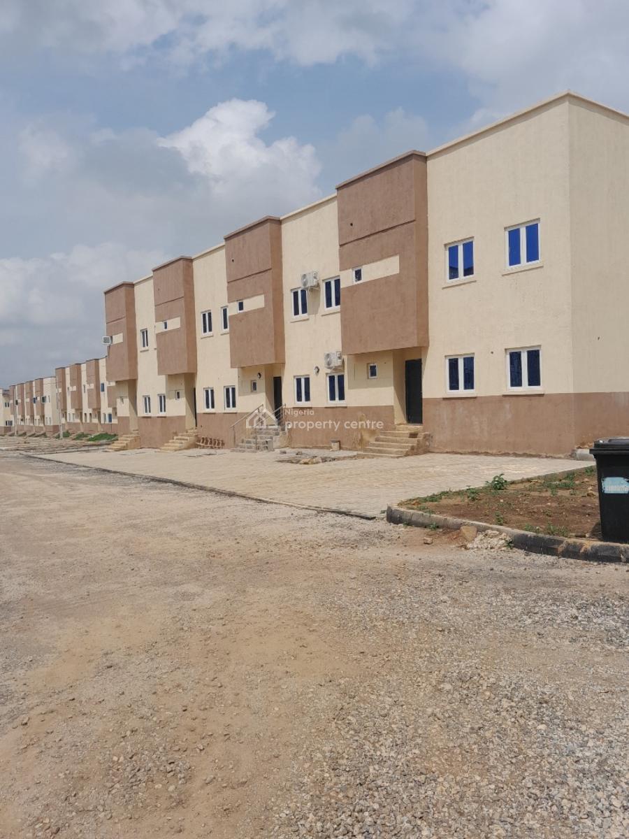 3 Bedroom Terrace with Good Infrastructure and Boys Quarter, Kubwa Karsana, Karsana, Abuja, Terraced Duplex for Sale
