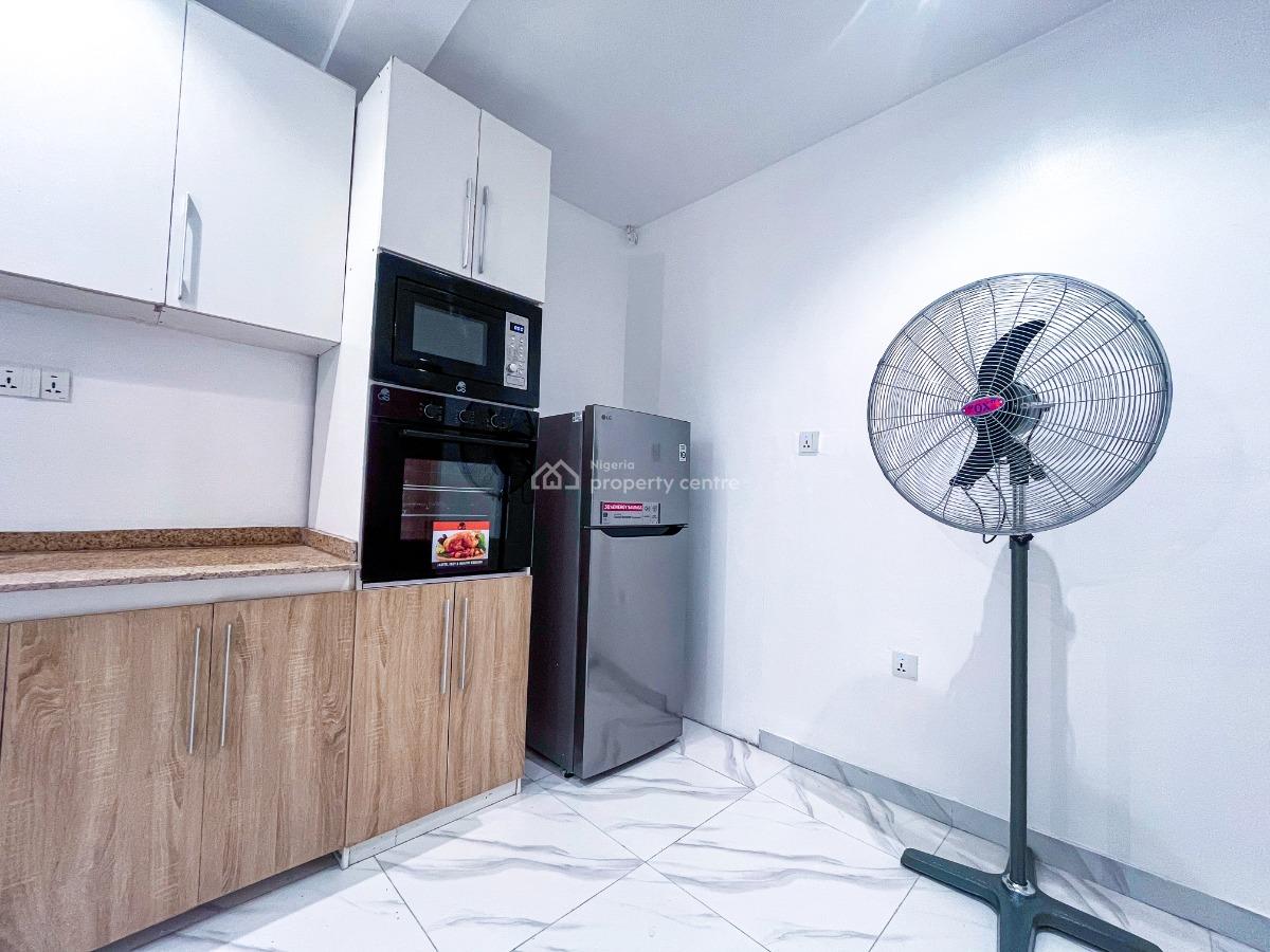 3 Bedroom Aparrtment, James Orugbo Street, Chevy View Estate, Lekki Phase 2, Lekki, Lagos, Flat / Apartment Short Let